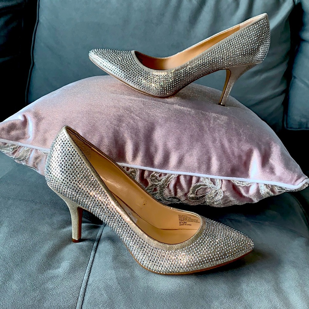 NIB: INC pearl gold crystal studded bling heels!